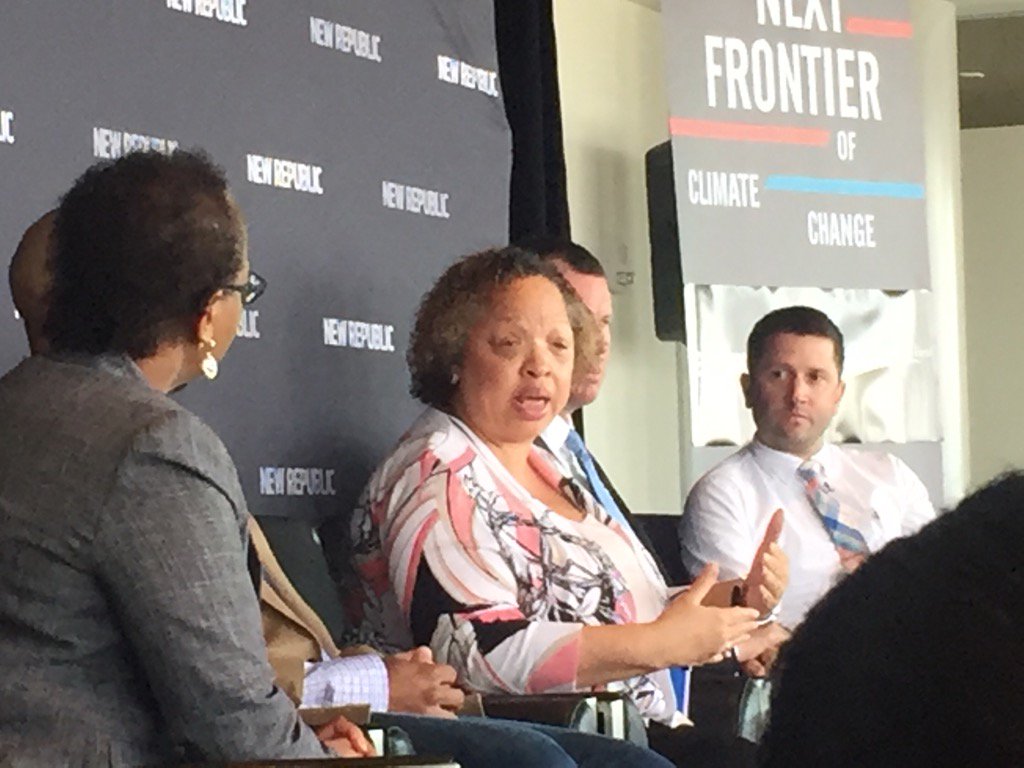 mollyrauch's tweet photo. 2/3 of MD is vulnerable to #climatechange b/c they live in the #chesapeake bay. Sea level rise, flooding. #climatedc https://t.co/WpL0JomKJa