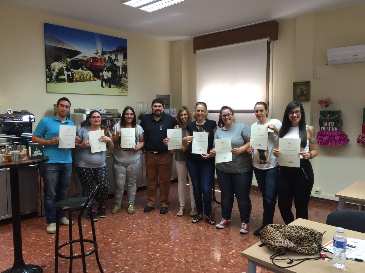 ArrabalAID's tweet photo. Gracias @CafeStaCristina por ayudar a formar #baristas entre alumn@s #Offichef @malagaimfe e #Incorpora @FundlaCaixa https://t.co/yf618dnzUl