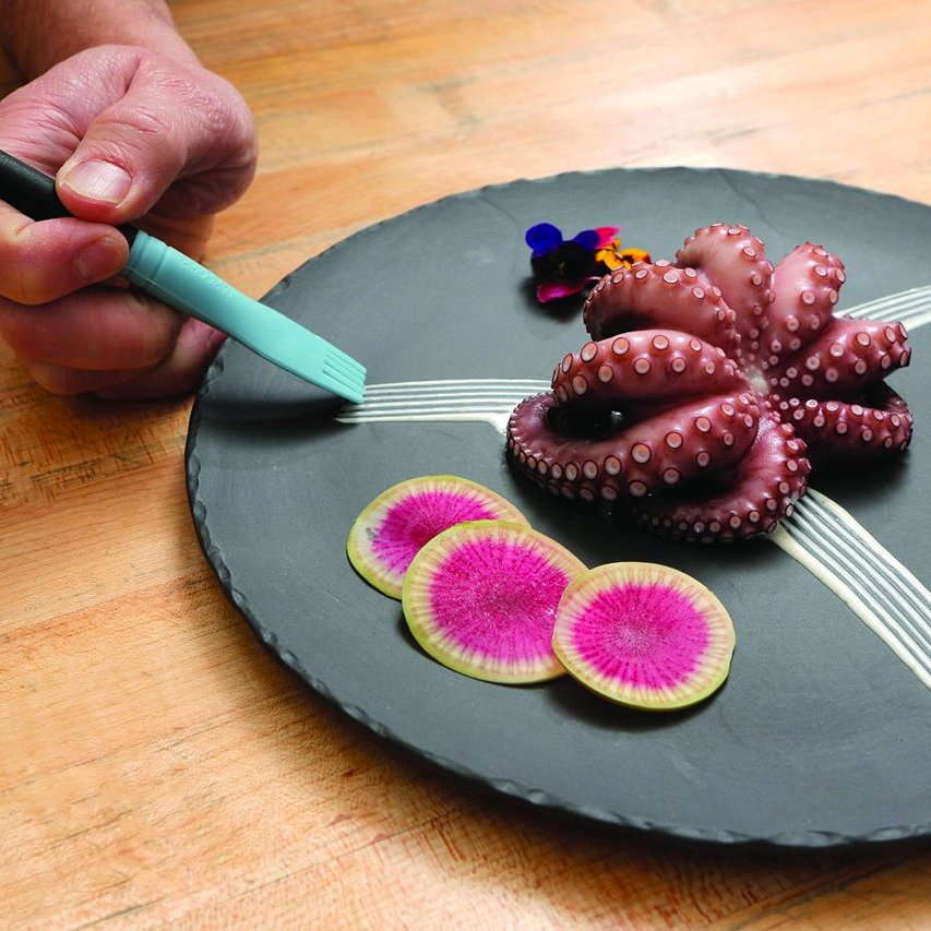 ICEsuffolk's tweet photo. The ultimate plating tools! A must have for any kitchen. https://t.co/UjaytluglB #platingtools #tools #mercer https://t.co/Jfp2DogAA8