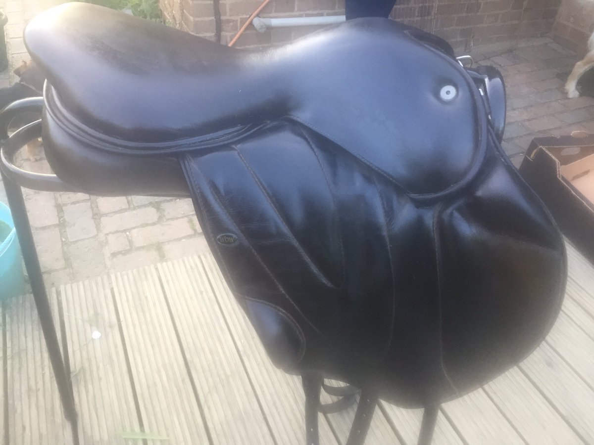 lydharris's tweet photo. WOW saddle for sale - dark brown 17 inch , head plate 2. Great condition. Can drop to Kent / Sussex areas. £1000 ono https://t.co/oSHEnOW2cV