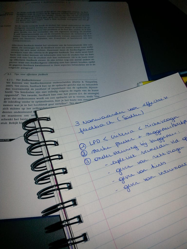 nys_karen's tweet image. Feedback is doeltreffender dan kleinere klassen en huiswerk of opdrachten geven. #flexlearn @GO_MSNieuwpoort