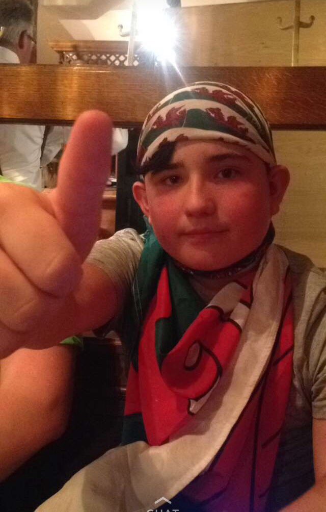 alexcrawss's tweet photo. When ya mate plays a banger nd they ask if u like it https://t.co/qIsLYAy6Qd
