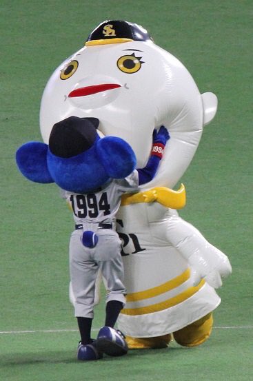 野球界初のキモキャラ ソフトバンク ふうさん のありえない動きが話題に Togetter