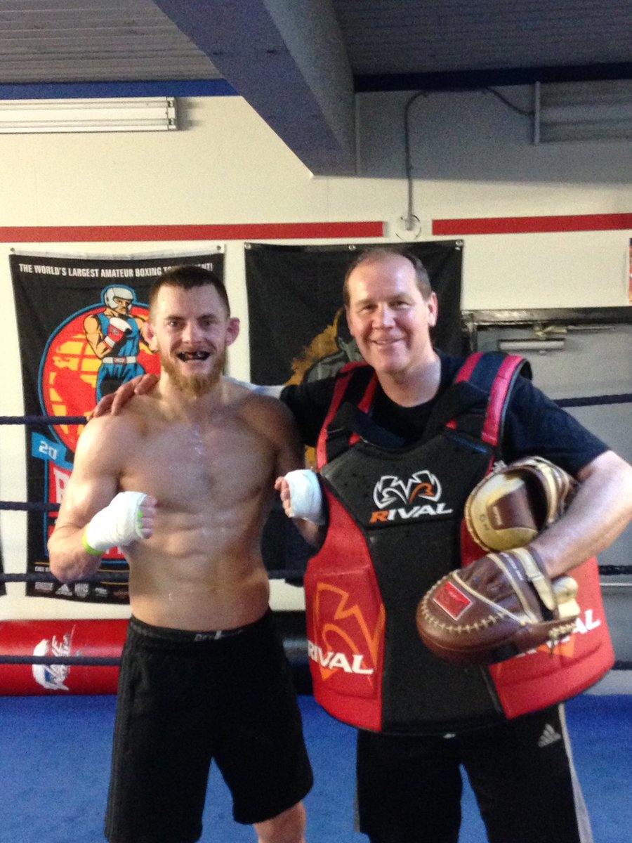 bigcatsreal's tweet photo. The work is done again @HKFighting #showstopper #MainEvent #17days @bigcatsreal #plays #8straight #oss2016 https://t.co/Vv7ziaby5t