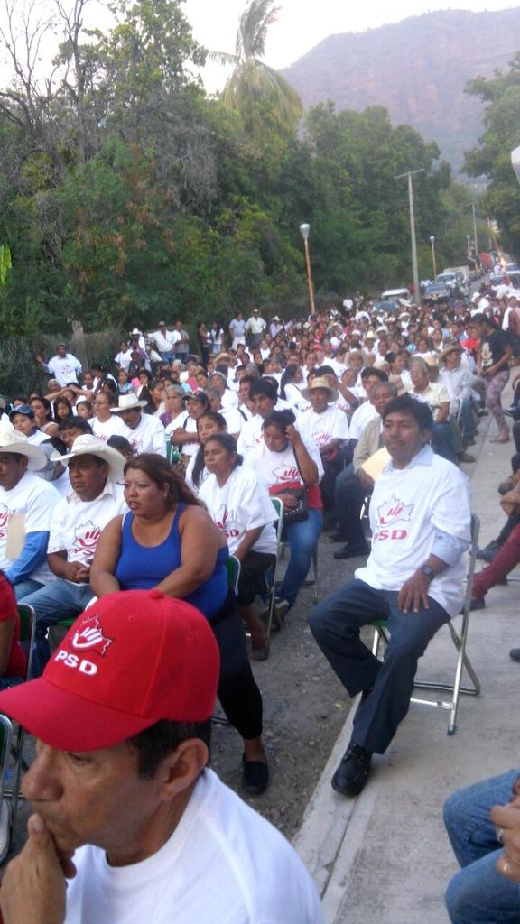 florHdzPSD's tweet photo. Cuicatlán dice #NoMásDeLoMismo vamos por el triunfo este 5 de Junio @PSDOax @MAPEMO @biridianna @MALUSAMY https://t.co/qdAA8QVnW3