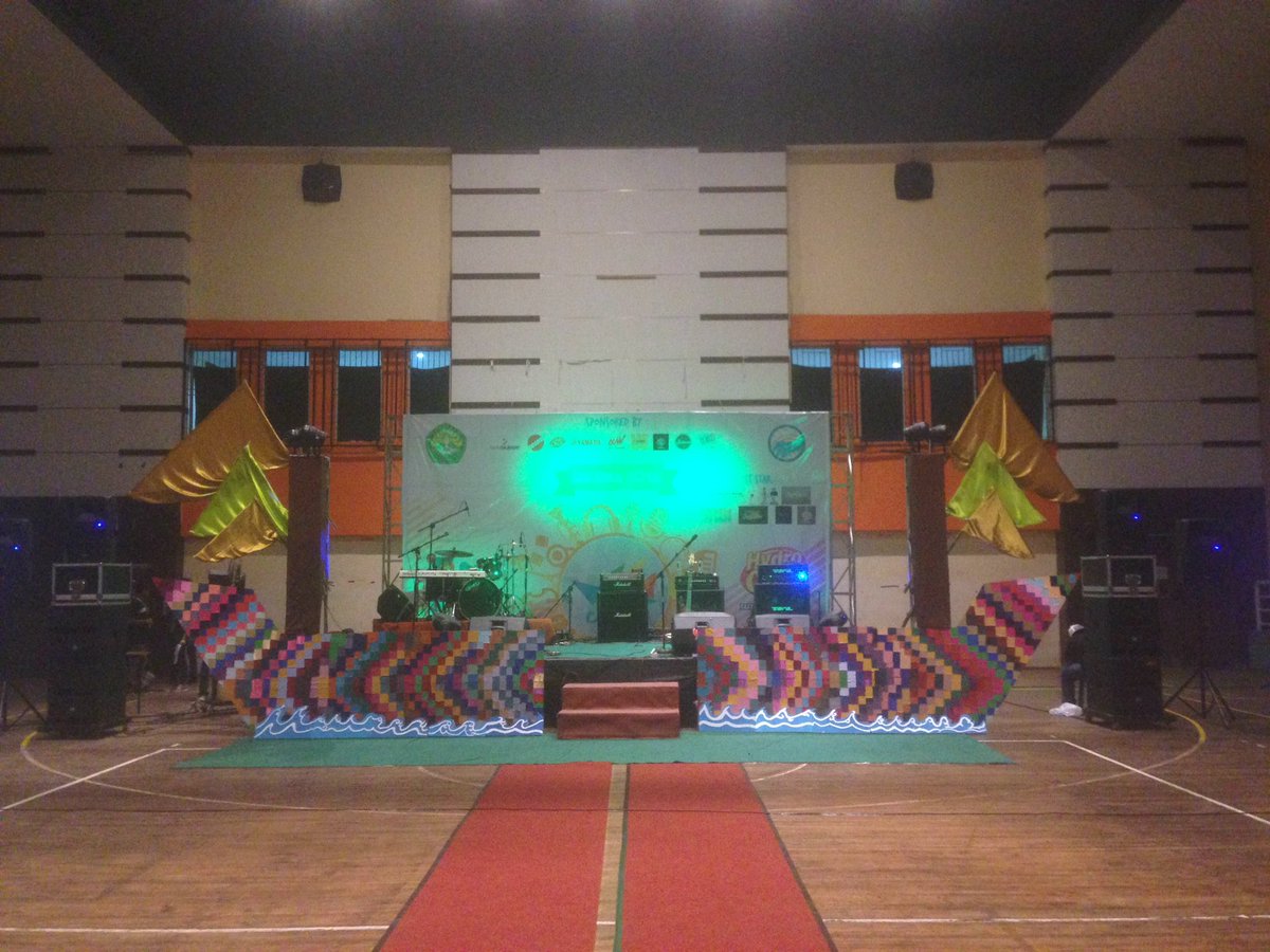 SIKEMA_FEUR's tweet photo. Malam ini SIKEMA 2016 dg
Guest Star : Seitara, Sabi, Rayhan Whatever, Sons, You.see, Konkrit Genggaman,Jo Beatbox!! https://t.co/VcXlVbas9E