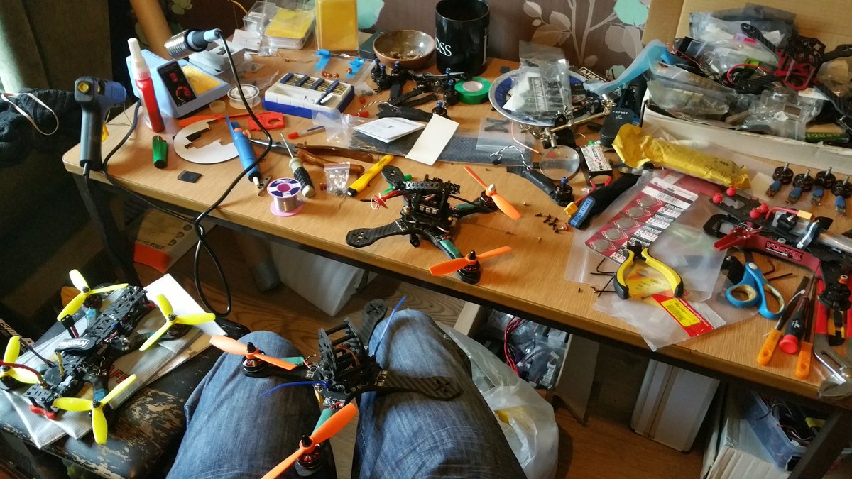 JAB1a's tweet photo. Pure build mayhem...just how I like it ;-) #Armattan @immersionrc @hoverspeedrc #joy #FPV #fpvracing @FPVUK @BFPVRA https://t.co/xMnyUEKbzr