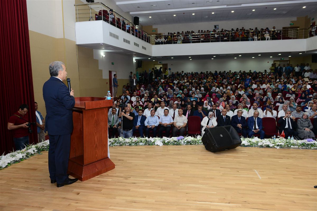 Vali Büyük, İmam Hatip Okulları’nca Düzenlenen Yıl Sonu Etkinliğine Katıldı
adana.gov.tr/yilsonu <a href="/buyuk_mustafa/">Mustafa BÜYÜK</a>