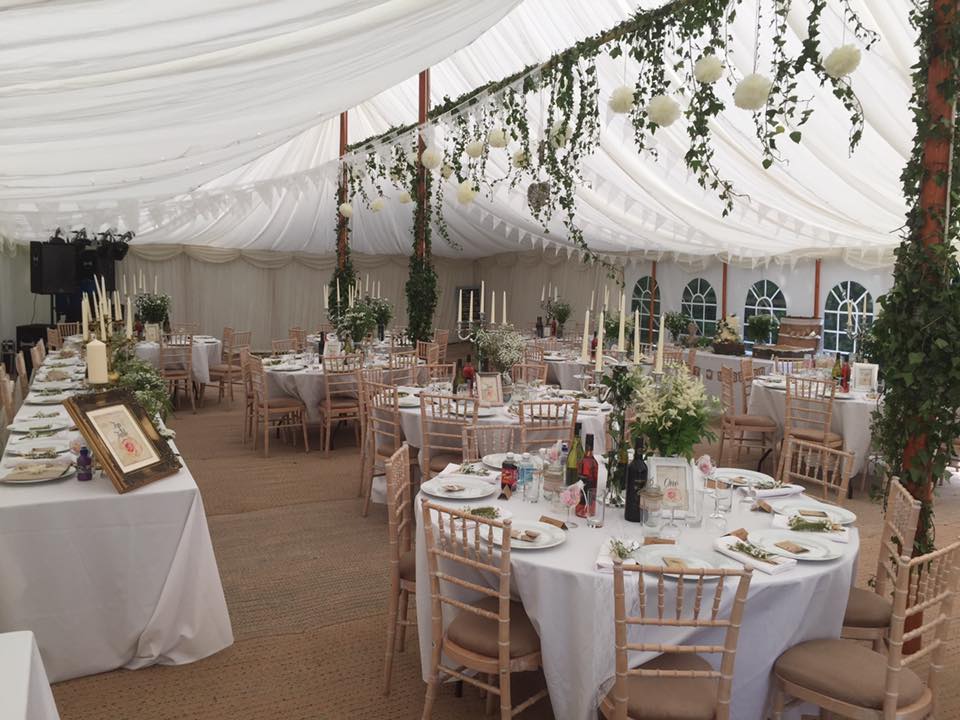 countymarquees's tweet photo. Gorgeous #traditional #wedding with @bellacountrywed last weekend.  Thanks to the lovely Charlotte x https://t.co/MSwti5hB7k