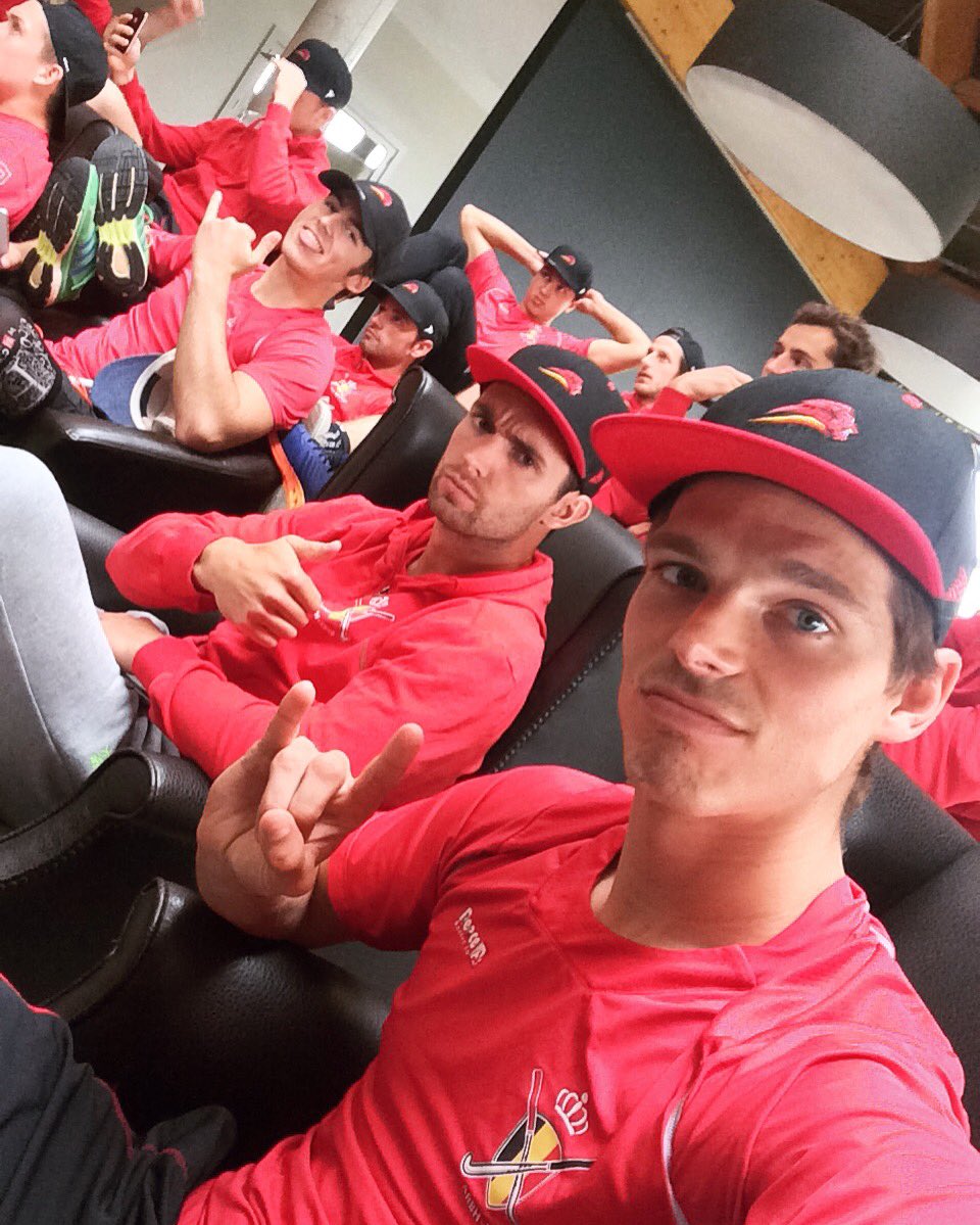 FelixDenayer's tweet photo. New @cap10headwear 🤘🏻 &amp; watching @David__Goffin shine 🏓 @rolandgarros #RedLions https://t.co/XtnH8MXEh9