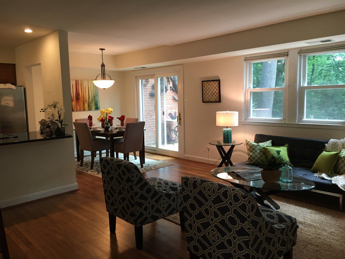 hfmmm23's tweet photo. On market Thurs! Renovated 2 BR/1 BA townhouse in #SilverSpring Pics: https://t.co/bUzDfmeW21 Open Sat &amp; Sun 1-4 pm https://t.co/7uQXeF8qHS