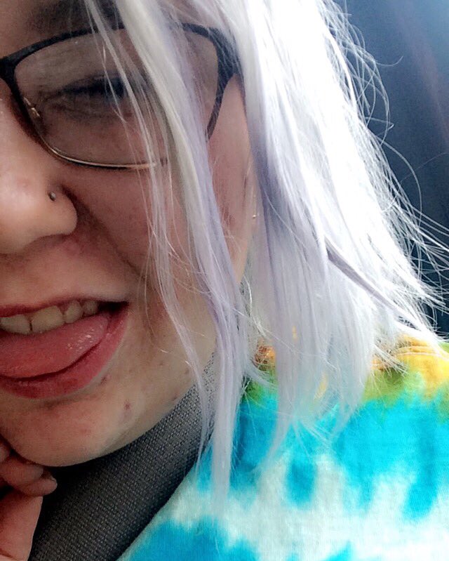 harmlessamber's tweet image. 