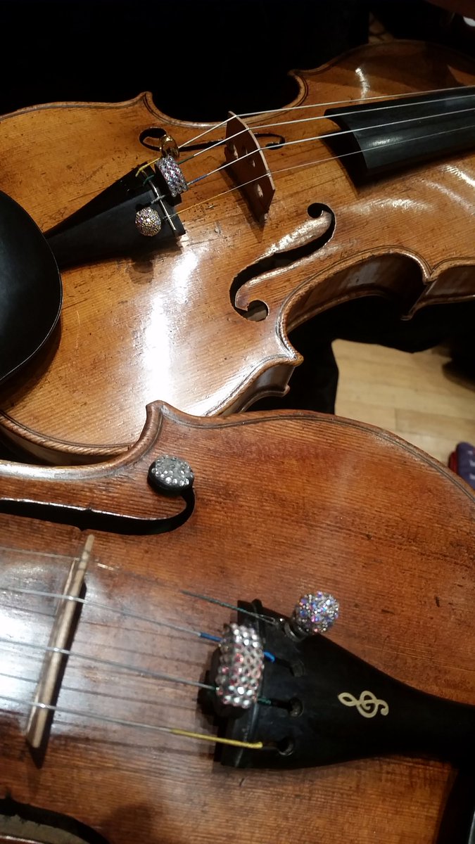 Sitting with lovely <a href="/VictoriaIrish1/">V4Violin</a> today! <a href="/Luxitune/">Luxitune</a> <a href="/wmutes/">wmutes</a> <a href="/Bling4Strings/">Bling4Strings</a>
