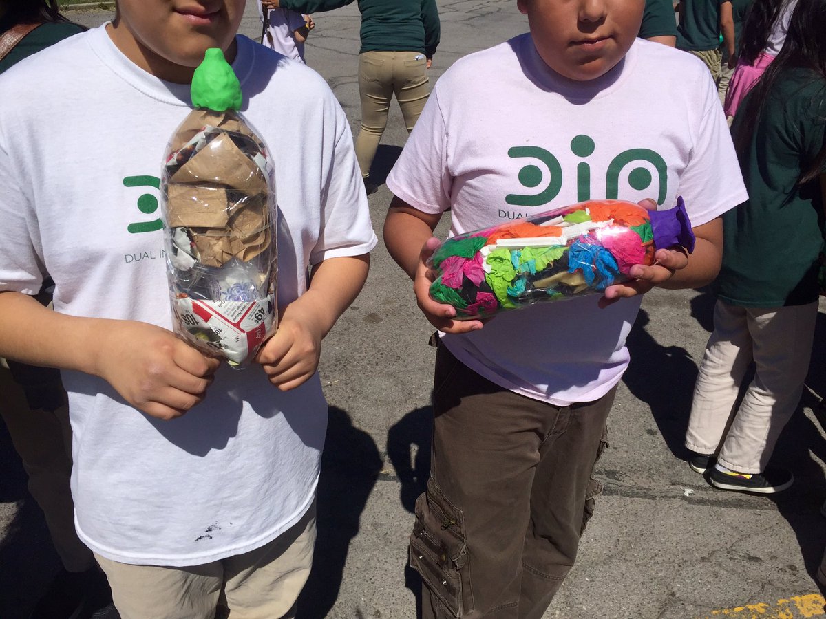 diacharter1155's tweet photo. Students constructed rockets to carry delicate cargo, an egg. #DIASTEMFEST2016 #GEARUPworks #utahstem #utahcharters https://t.co/EDsFtNZRTx