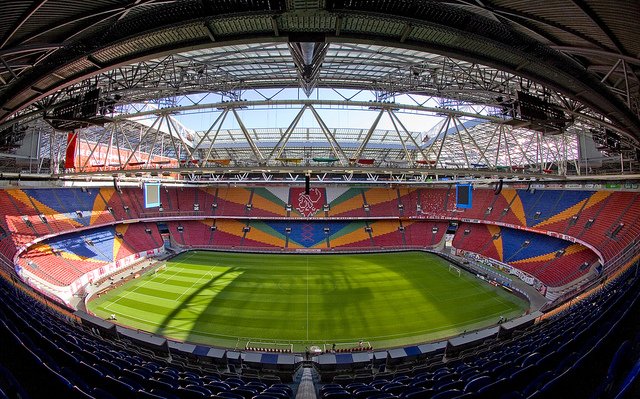 JaapVersfelt's tweet photo. Een leerlingarena met kleuters – werkt dat? Veters strikken lukt ze niet, feedback geven wel https://t.co/w1wgagPLqd https://t.co/AuM0itGATT