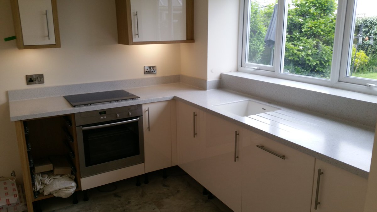 SheffieldSolid's tweet photo. Tristone worksurfaces. ..👌 installed today in Staffordshire #madeinsheffield #sheffieldissuper https://t.co/YslDmnjHwl