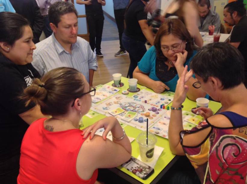 [VIDEO] Este juego de mesa te enseña a emprender bit.ly/1PjvUUM