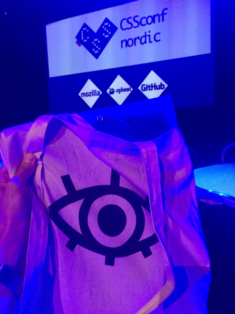 aganaplocha's tweet photo. @elementtalks elementarzowa torba pojechala na #cssconfno w Oslo πππ sprawuje sie idealnie ππ» https://t.co/smsn6khfTI