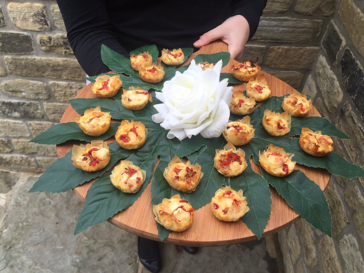 Guest_Dining's tweet photo. Lots of canapés, wine, sun and an excellent service from staff at Guest Dining = successful weekend #canapés #events https://t.co/jrwPd0V09k