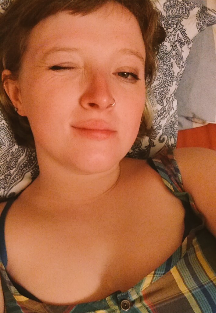 funnyniceangel's tweet photo. idc I'm hot #payme #angryinside #ragemakesmefeelmoisturised https://t.co/hP6mvTce92