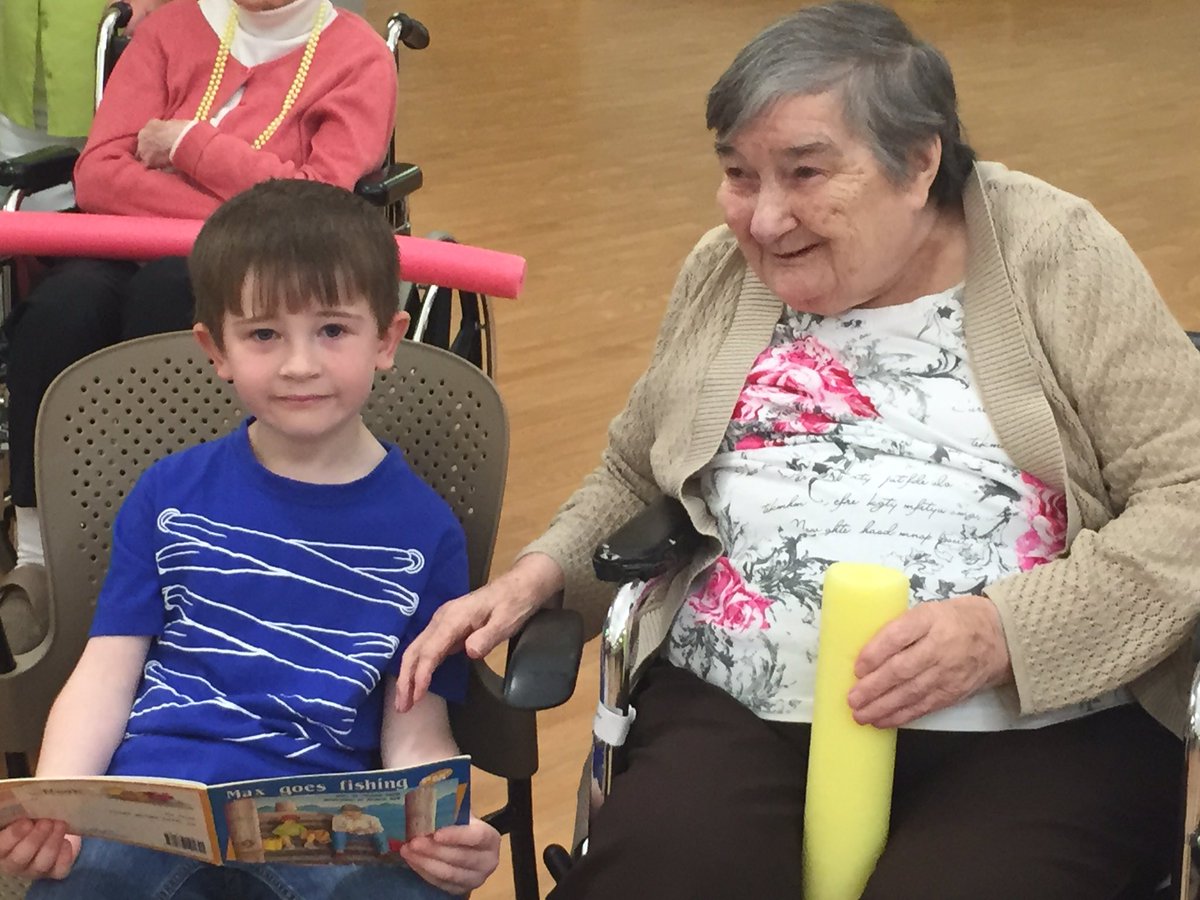 LLVFoundation's tweet image. Sharing #intergenerational moments Des moments intergénérationnels chez nous! @LLVFoundation @WellnessNB #NBproud