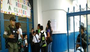 mineducacion_ve's tweet photo. #OLPTeDefiende: Combatamos la violencia en nuestras escuelas #SoyJovenSoyPatriota https://t.co/W7hCzxzwFp https://t.co/v1G9aGV2vy