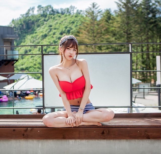 Taka韓流垢 在 Twitter 上 この画像の韓国人クソ細いのに胸でかいでかわいい って話題なってるけど 自分的には胸は程良い感じで大きくなくて充分なのだが こんなに大きいと逆に引いてしまう T Co E6akgafr8a Twitter