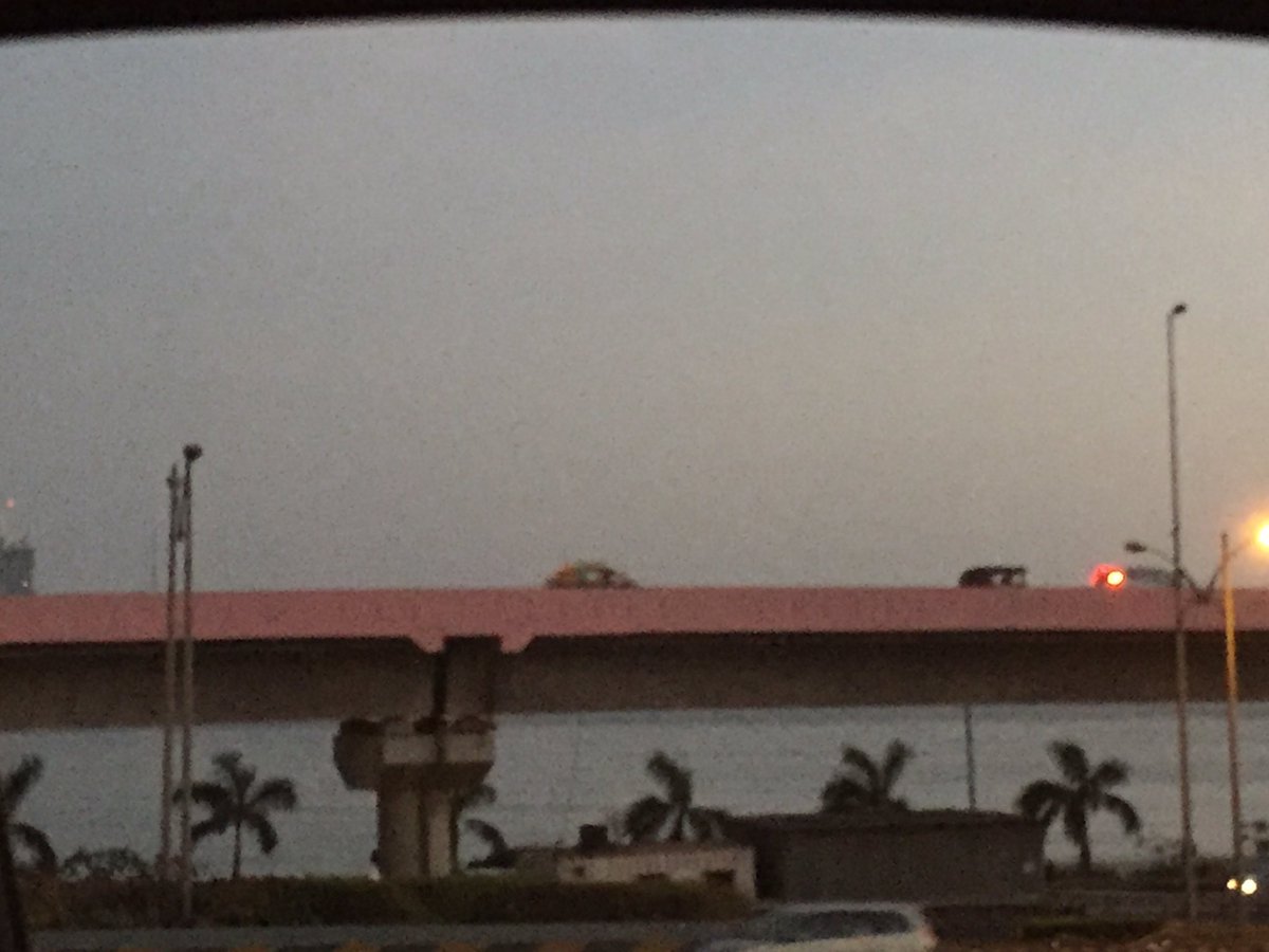 figaar_'s tweet photo. #Mumbai
#BandraFlyOver https://t.co/q9omQ6fUKQ