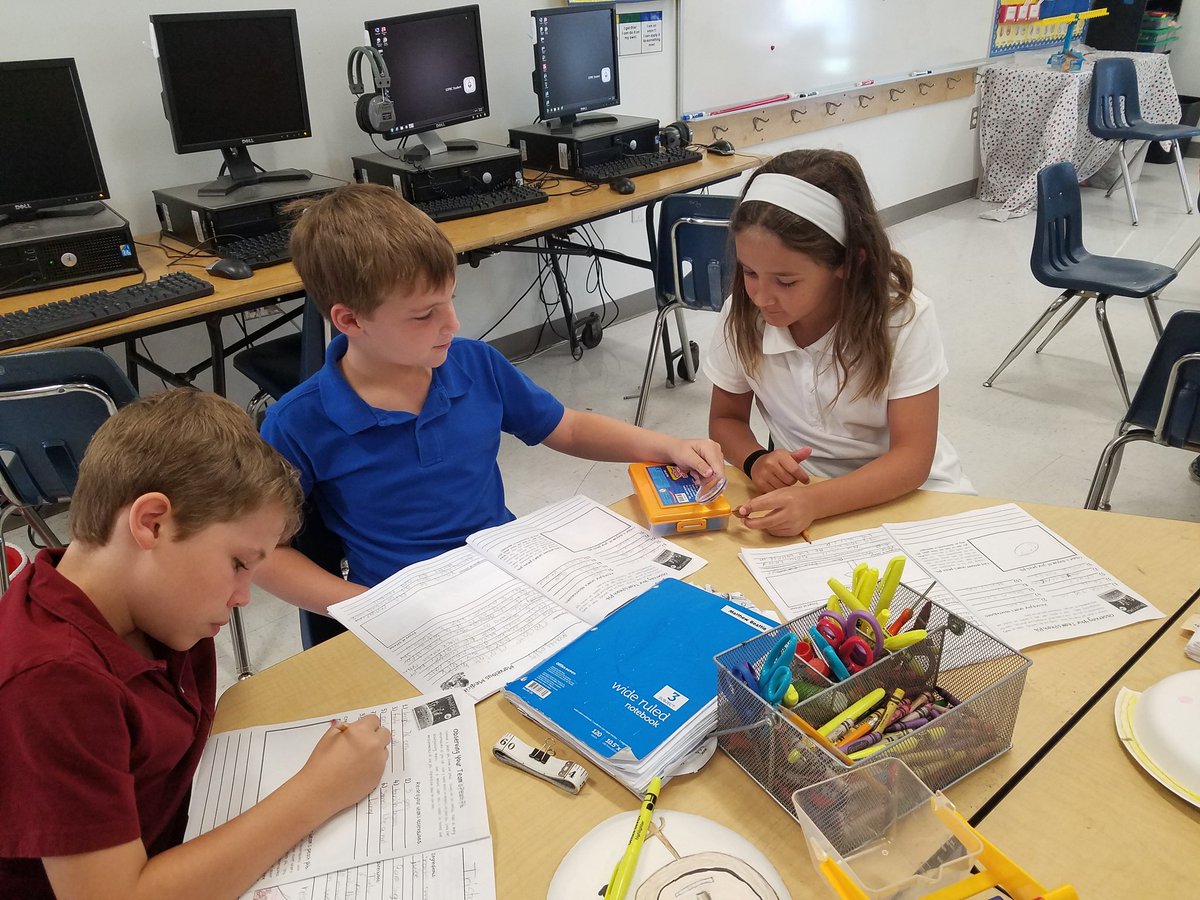 FSEtracyteach's tweet photo. Dahl Days continue. Observing James' not so giant peach pit. #sciencesoars @Freedom_Shores https://t.co/SJ5rjfhpkU