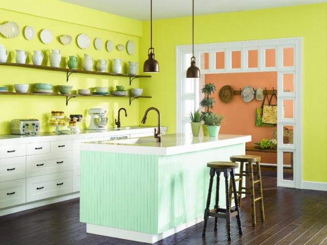 UniversoMujer's tweet photo. ¿Te animarías a pintar tu casa sin la ayuda de un pintor? Mirá estos consejos para lograrlo: https://t.co/Eo8ZnnJT5G https://t.co/23gsLl1BCq