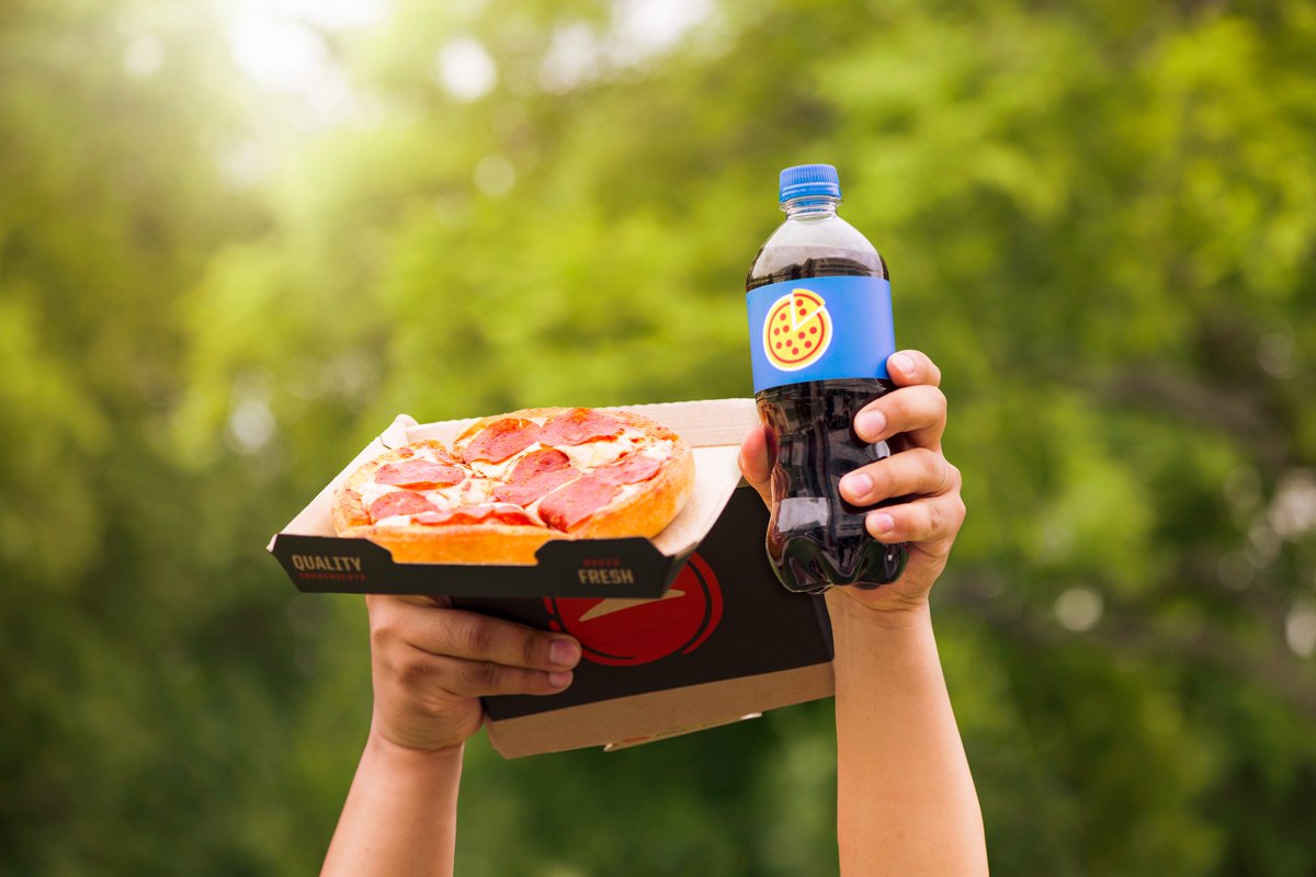 pizzahut's tweet photo. Bring in a pizza PepsiMoji bottle for a free Personal Pan Pizza. https://t.co/3klhVFCacM #PizzaHunt #SayItWithPepsi https://t.co/GIcnYwJbKa