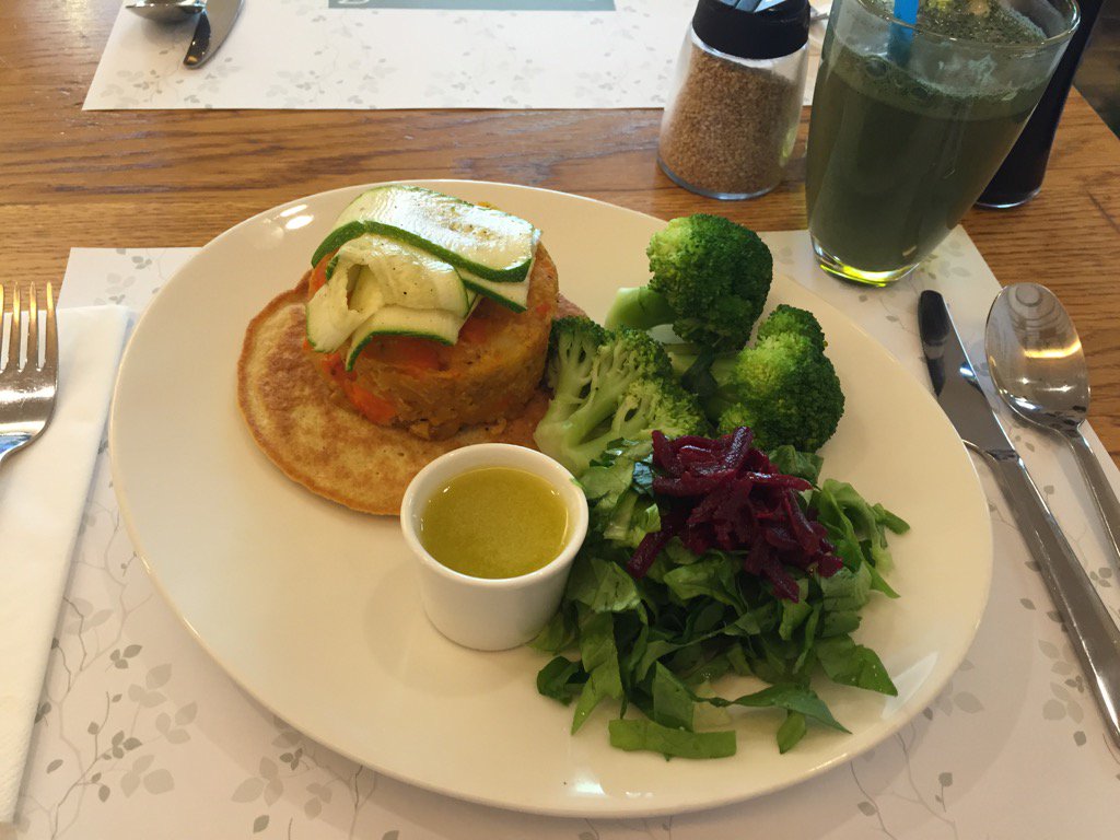 Perfect 'pancake burger' lunch @ Zrno Bio Bistro