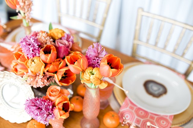 In love with the colours used throughout this spring wedding editorial via <a href="/maddiemphoto/">Maddie Mills</a> bit.ly/1UhAhfd