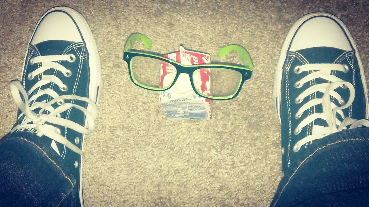 AlexSiliakus's tweet photo. @Converse @HilandDairy everypair #All-Stars needs their #vitaminD to get their day started. #rockstarforlife https://t.co/KJ2SFfVACF