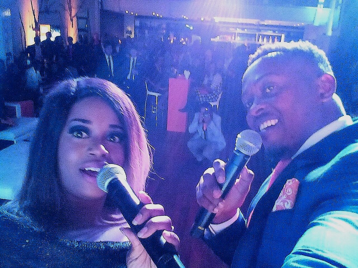 ZimbabweStarfm's tweet photo. Signed, sealed, delivered! @OneFusionZW has been launched. Let's take a selfie @iMisred #OneFusion4Ever https://t.co/puDbrgKyJ3