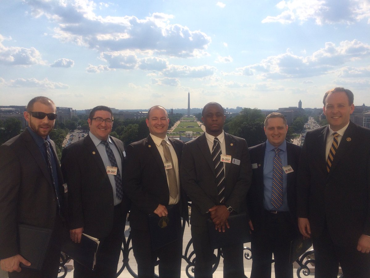 NATCAZNY's tweet photo. Thank you @RepLeeZeldin for meeting with members of @NATCA to discuss staffing issues that plague the ATC system! https://t.co/liE2vtVTHR