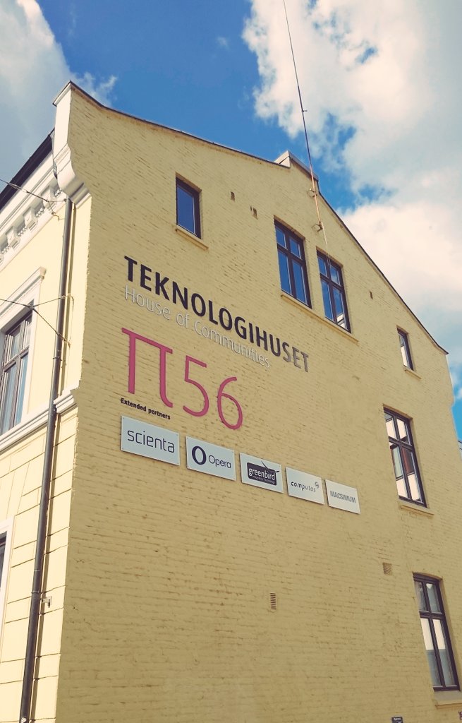 slsoftworks's tweet image. #CSSconfNO &amp;amp; #webrebels folks — drop by Technologimuset in 30min for the @framsia meetup 😜
meetu.ps/e/BCphV/dYkJK/d