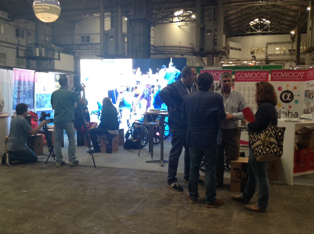 jserralvom's tweet photo. Continua el movimiento #BizAlpha en el stand de @cowocat en el @bizbarcelona para #emprendedores #freelance https://t.co/rhsjznj97E
