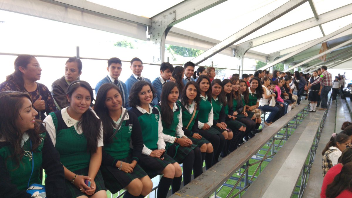 CecytemTemas's tweet photo. Las integrantes de la Escolta del @CecytemTemas, en el Evento de @eruviel_avila  en Ixtapan de la Sal.@somoscecytem https://t.co/T48oJf89ks