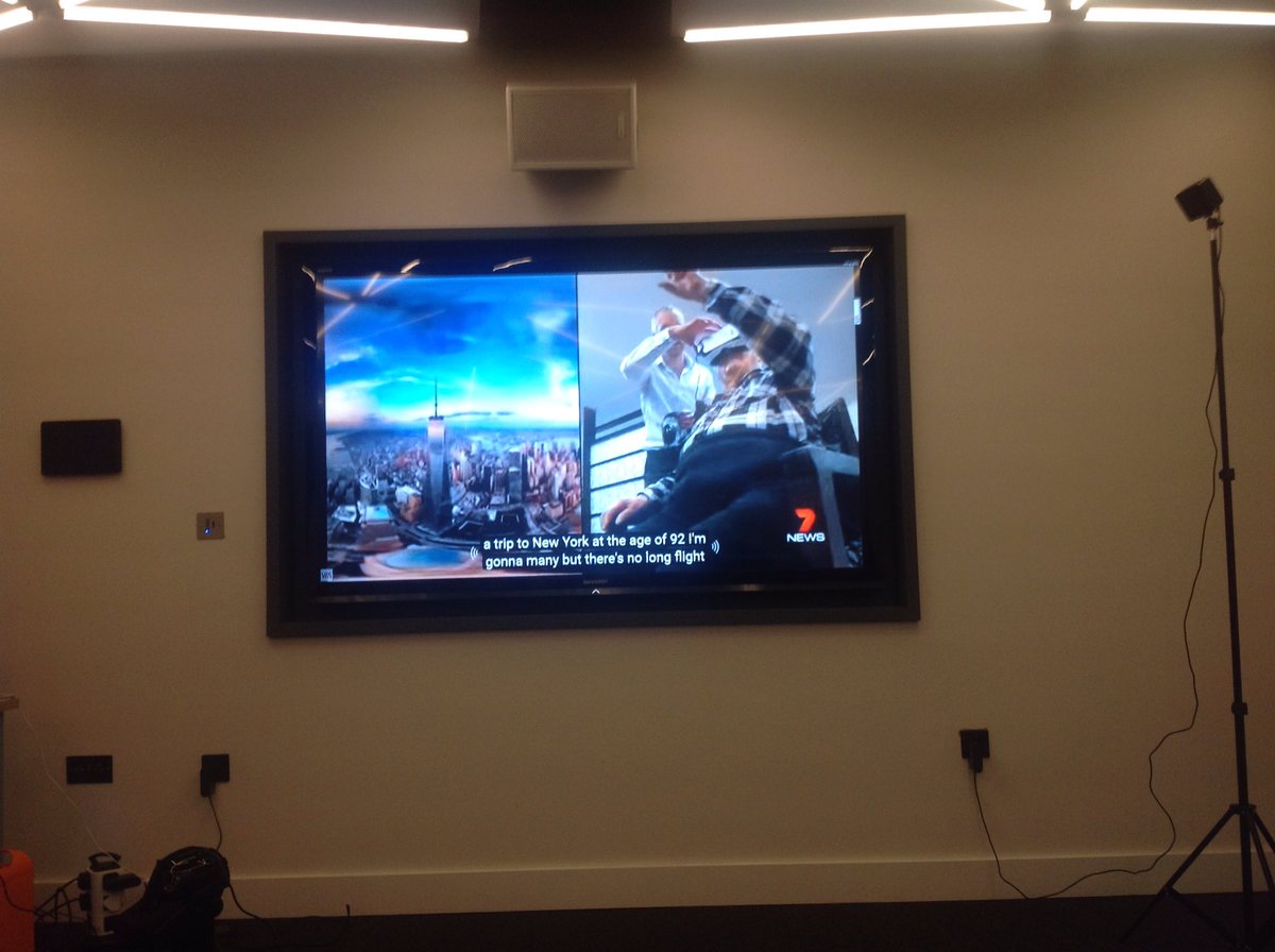 shirleyayres's tweet image. #VRworkshop lively discussion about the target market for #VR!
