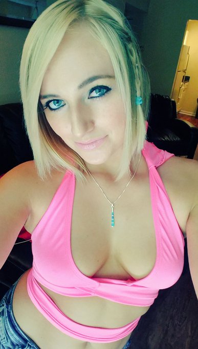 Here are some pictures from this weekend #SMF16 @SMFTampa my birthday celebration! Can't wait for next<a href="/tag/smf16"class="tags">#SMF16</a><a href="/tag/rage"class="tags"><span>#rage</span></a>