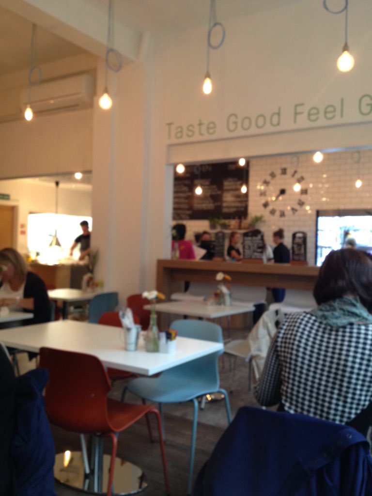 chillout_yoga's tweet photo. @LockiesKitchen #LockiesKitchen Heathy lunch https://t.co/NN5E8hVpRp