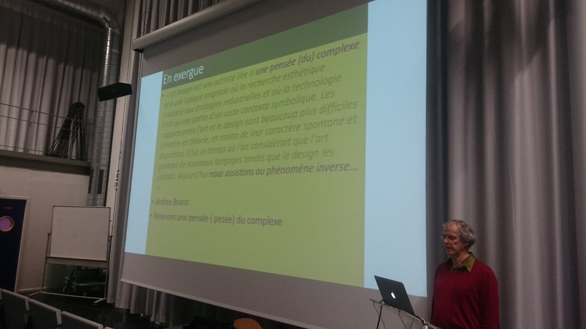 À la conférence "Redessiner le design: le design en situation", Yann moulier boutang <a href="/StrateResearch/">StrateResearch</a> #design