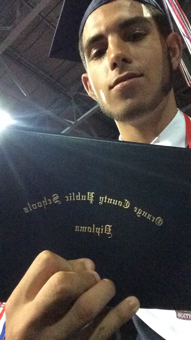 thenickcampana's tweet photo. Nigga we made it🎓 https://t.co/rkqtGiaHtX