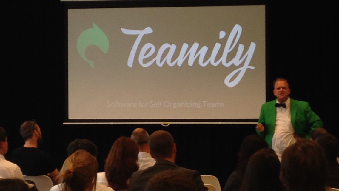 Great presentation <a href="/laurenswaling/">Laurens Waling</a> 👌🏼 <a href="/Dutchcowboy/">M. Lens-FitzGerald</a> from <a href="/teamilyapp/">Teamily</a> the floor is yours!