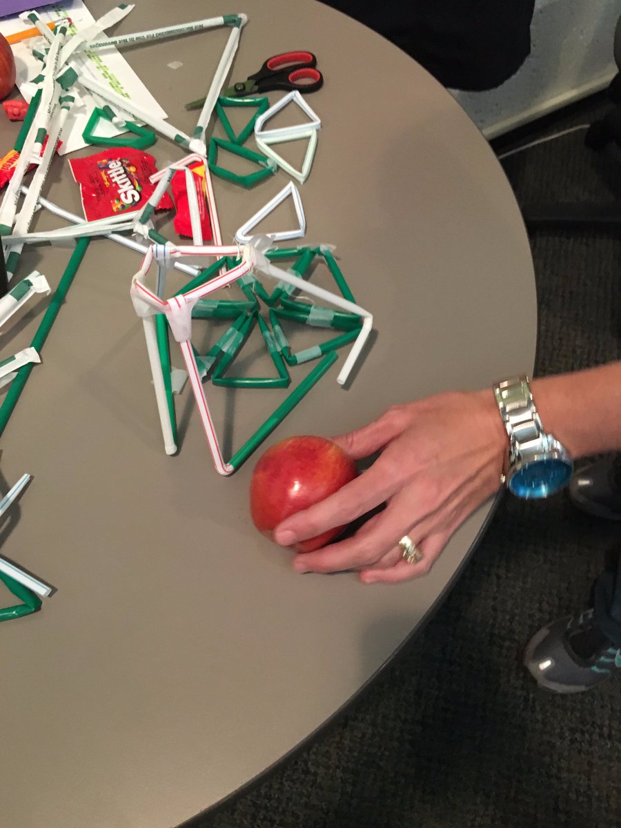 jsdedtech's tweet image. Tallest structure with straws and tape.  Couldn&apos;t quite get the apple to stay.
Good idea,  more time.
#UENMakers