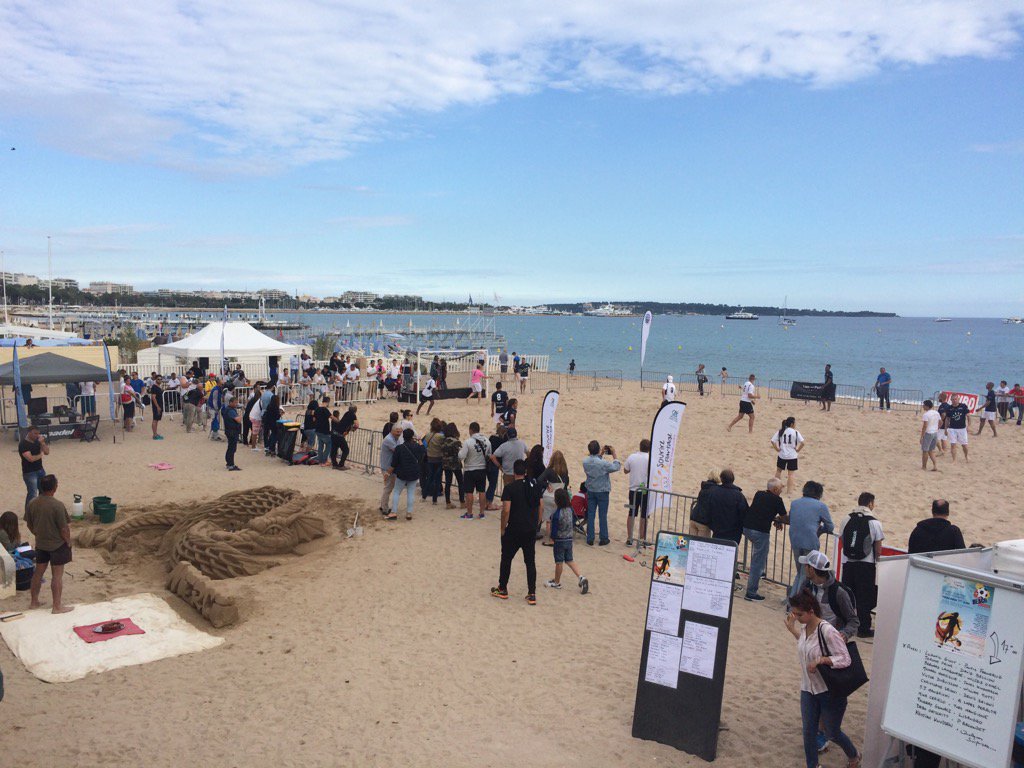 JChiappini's tweet photo. Sourire et partage  sur la plage Mace félicitations à tous https://t.co/OQGKOVQuhk