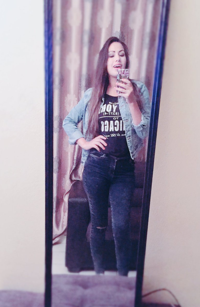 YinethDM's tweet image. La vida es corta asi que comprate los zapatos que te gusten, abraza a quien amas y come lo que te antoje✌🏼️✌🏼✌🏼