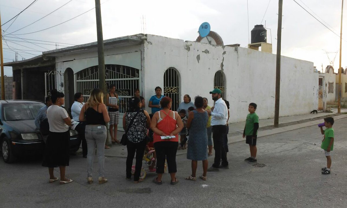 HiramBrahim's tweet photo. El pueblo de #GómezPalacio decidió con @EVillegasV y @LetyHerreraAle #VotaVerde #PartidoVerde #ElVerdeSiCumple https://t.co/e11eCMEPwe