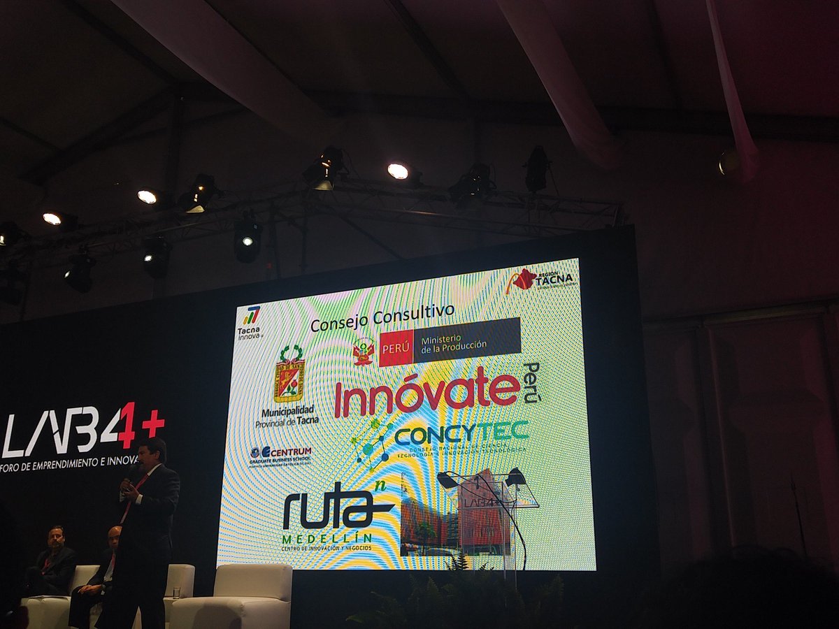 zijjey13's tweet photo. #TacnaInnova #innovacion transversal trabajada con #sectorprivado #Estado #Academia https://t.co/2sQr7Uk5MQ